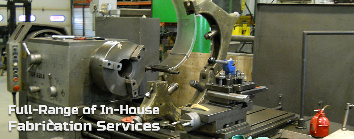 Lathe in Mid-States Hydraulic's machining shop